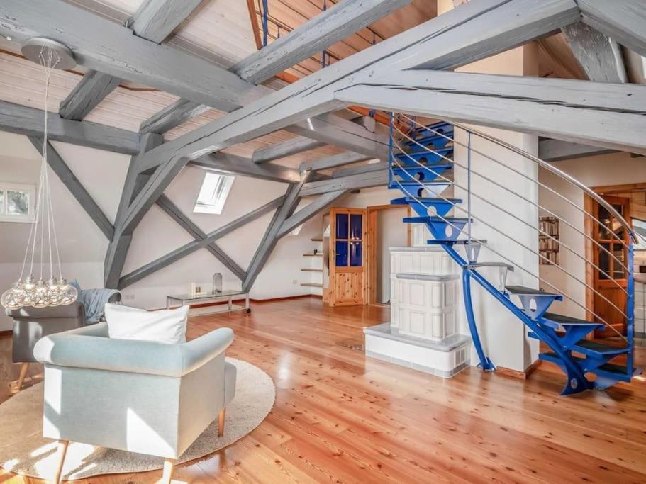 Maisonette-Appartment In Historischem Ambiente Ипхофен Екстериор снимка